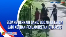 Sedang Bermain Game,...