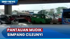 Arus Kendaraan di Simpang...