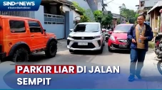 Dua Mobil Parkir Liar...