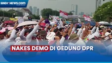 Temui Massa Aksi Nakes,...