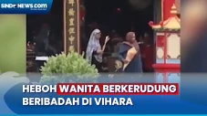 Penampakan Wanita Berkerudung...