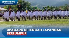 Lapangan Penuh Lumpur...