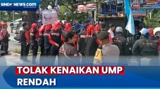 Massa Buruh Gelar Aksi...