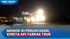 Mogok di Perlintasan...