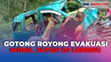 Warga Gotong Royong...