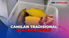 Sajikan Camilan Tradisional...