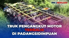 Truk Pengangkut Motor...