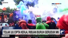 Ribuan Buruh Demo Tolak...