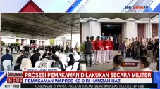 Prosesi Pemakaman Hamzah...