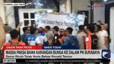 Massa Kecam Putusan...