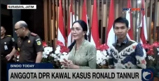 Anggota DPR Rieke Diah...