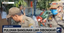 Puluhan Bangunan Liar...