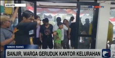 Permukiman Banjir, Warga...