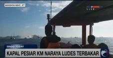 Kapal KM Naraya Terbakar...