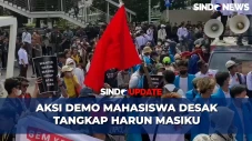 Mahasiswa Demo di Gedung...