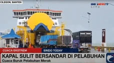 Cuaca Buruk Landa Pelabuhan...