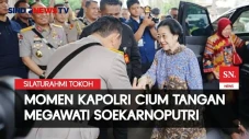 Momen Kapolri Cium Tangan...