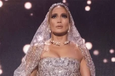 Bikin Penasaran, Jennifer...