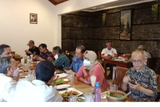 Alumni ITB Dirikan Superconnection,...