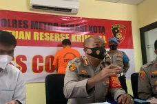 Polisi Ringkus Calo...