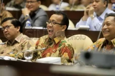 Mensesneg Pastikan Belum...