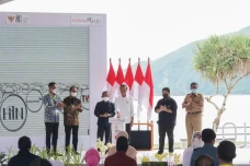 Jokowi Resmi Luncurkan...