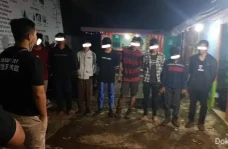 8 Pendaki Gunung Ciremai...