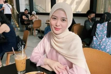 Cerita Ayana Moon Jadi...