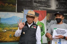 Karyanya Laku di NFT,...