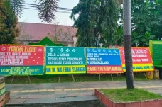 Respons Mutasi Direktur...