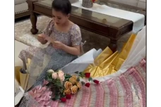 Viral! Wanita Unboxing...
