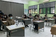 9 Siswa Terpapar COVID-19,...
