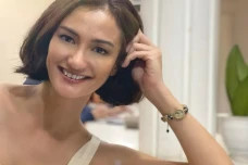 Atiqah Hasiholan 3 Kali...