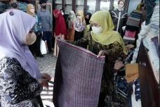 Gubernur Khofifah Optimistis...