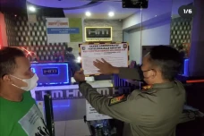 Langgar Aturan PPKM,...
