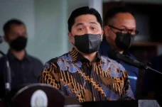 Erick Thohir Laporkan...