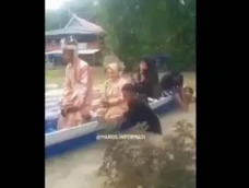 Sepasang Pengantin Menikah...