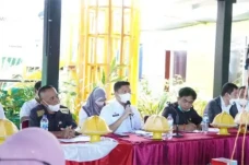 Warga Pulau Sembilan...