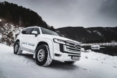 Perbandingan Harga Toyota...