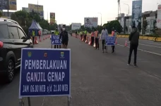 Tekan Penyebaran COVID-19,...