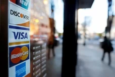 Visa dan Mastercard...