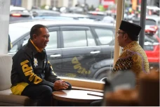 Menpora dan Gubernur...