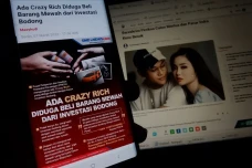 Crazy Rich Indra Kenz...