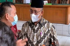 Mantan Bupati Muara...