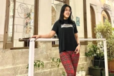 Mantan Istri Doni Salmanan...