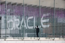 Layanan Cloud Oracle...