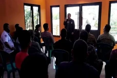 50 Persen Angkot di...