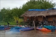 Sulitnya Jangkau Pelosok...