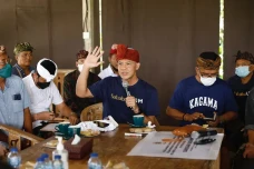 Peduli Kesehatan Mental,...