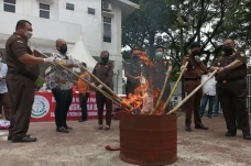 Kejari Pangkep Musnahkan...
